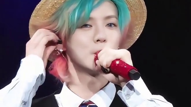 鹿晗南京演唱会Day1《我们的明天》直拍. #鹿晗#我们的明天#现场版live#鹿晗南京演唱会