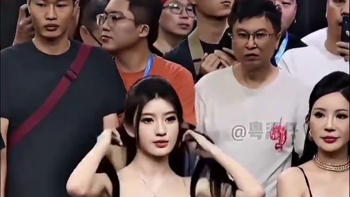 自动瞄准忘了关！