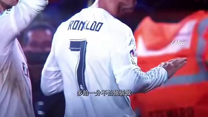 俊评论巅峰c罗的暴力远射给1#足球