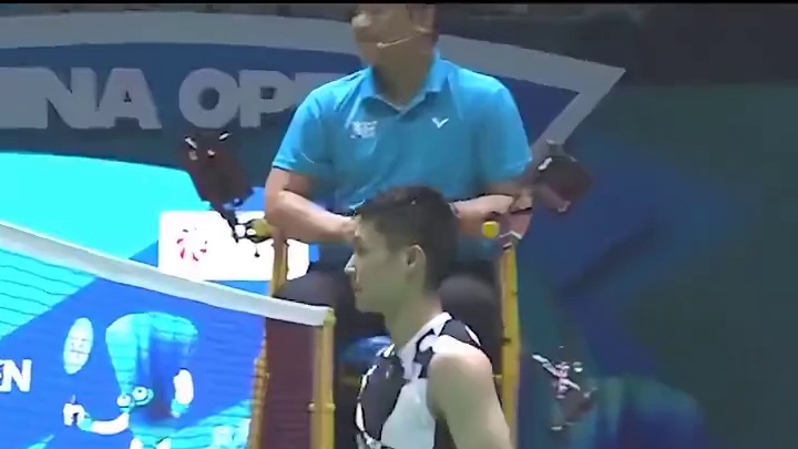 恭喜石宇奇背靠背晋级决赛，此前他从未在中公赛夺得冠军。 #羽毛球