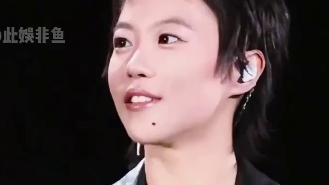 为何王菲离婚时带走了窦靖童，却不要李嫣的抚养权？18年后才懂她为人母的心酸 #王菲 #窦靖童 #李嫣