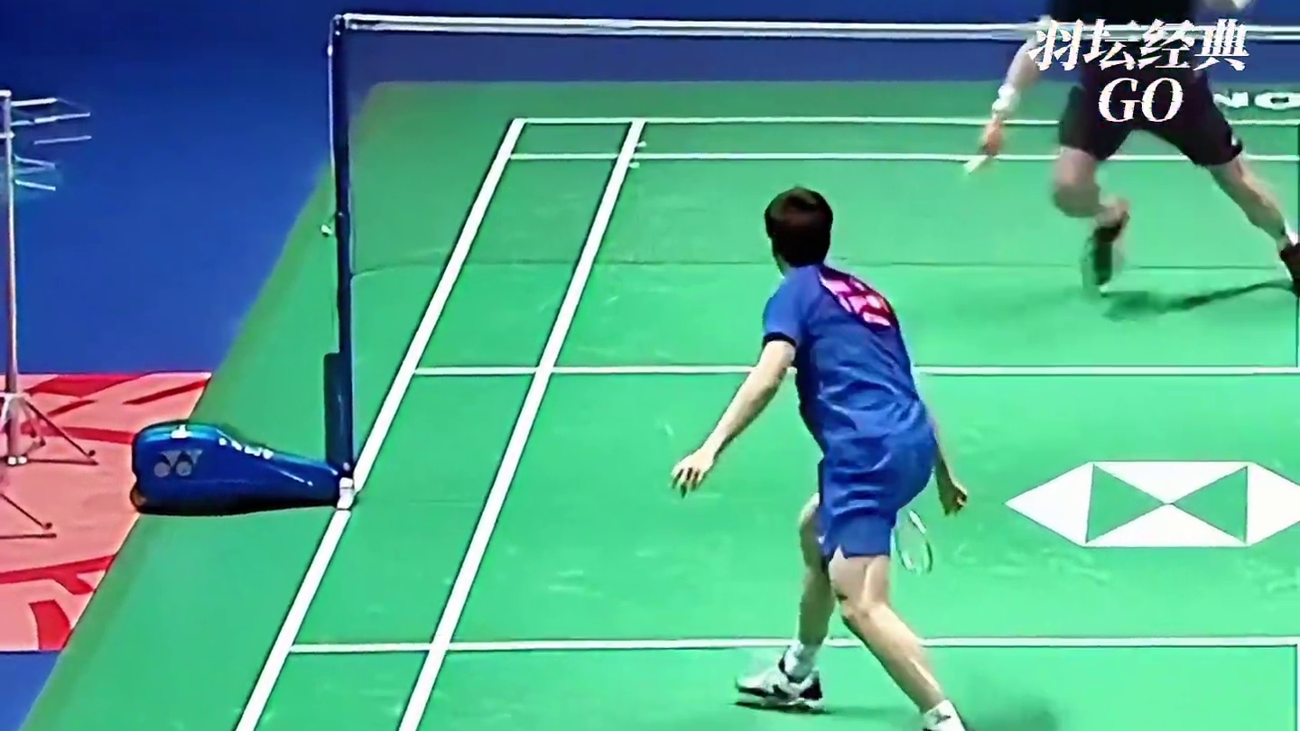 石头和龙谁是技术流的课代表，细节把控太重要! #羽毛球 #石宇奇 #安赛龙