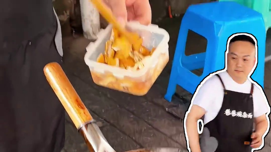 重庆街头炒饭！17r的牛肉肥肠双拼！真的是观音桥最好吃炒饭