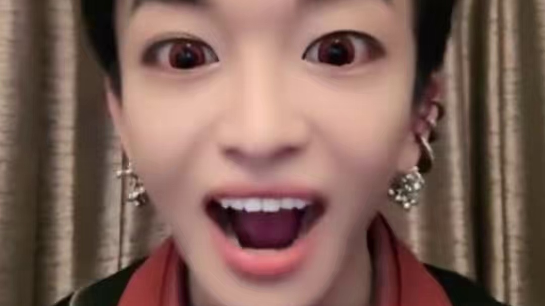 黄子：我就长这样#黄子弘凡 #直播 #美颜 #搞笑