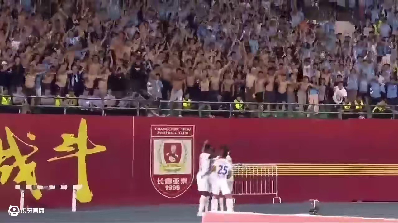 大连英博，客场首胜来了！