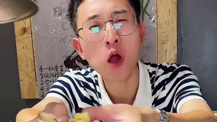 在宜春烤肉届一定有谢记大树的一席之地，喜欢吃烤肉的快来试试吧！#一起吃烤肉 #吃喝玩乐 #地方美食 