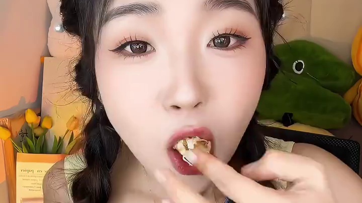 纸皮烧麦破价啦姐妹们！！！好吃好吃！皮薄馅多！一共8个口味！！真材实料！每个口味都好吃！冷冻保存哈，