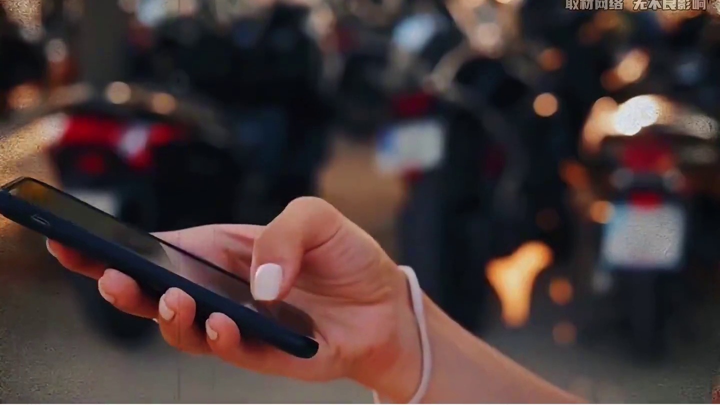 雨天在路上被车溅了一身水怎么办 #汽车知识