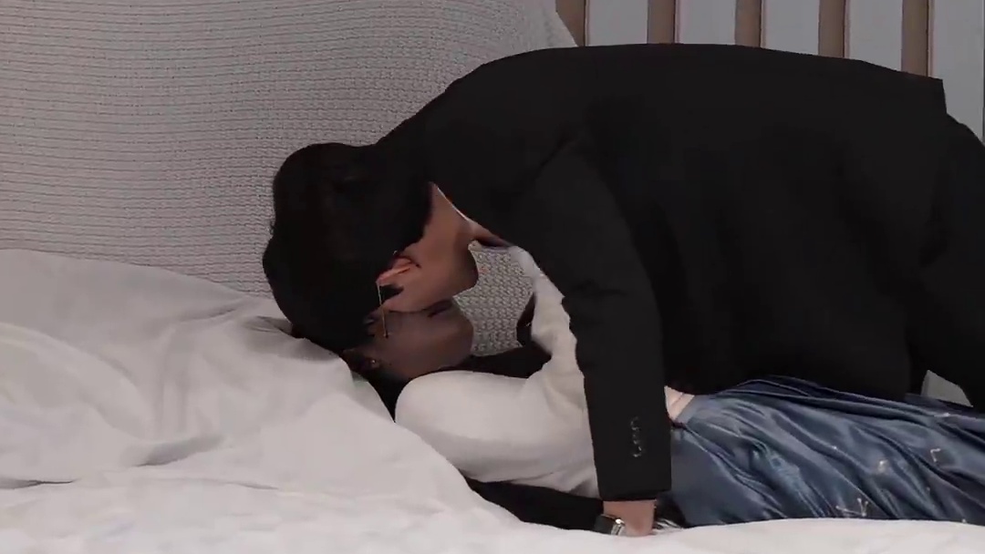 霸总编剧写“梦境”？公主新娘泣：那是我血泪前世！终相认！