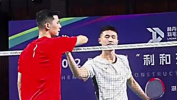 感受一下林丹杯冠军的压迫感#郴州林丹杯 #林丹杯羽毛球公开赛 #羽毛球