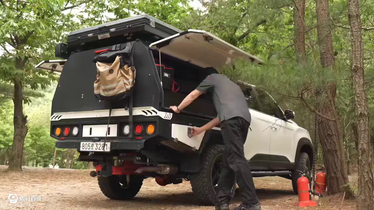 皮卡露营：皮卡既能拉，又能跑，展开就玩，收起就走，玩的就是一个随性~#露营 #沉浸式体验 #沉浸式 