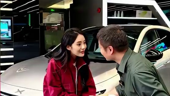 短剧女王徐艺真竟然提了小鹏G7！ #短剧女王买小鹏G7碰到真霸总 #重生之短剧女王在小鹏测G7 #小