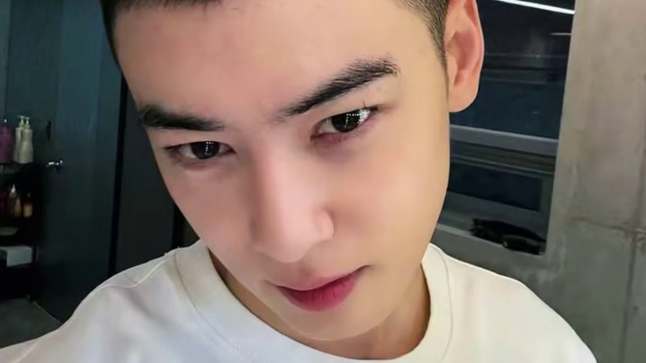 车银优，你要带着你那张帅脸健健康康地回来呦#车银优 #车银优入伍 #车银优寸头 #吴世勋 #韩国国旗