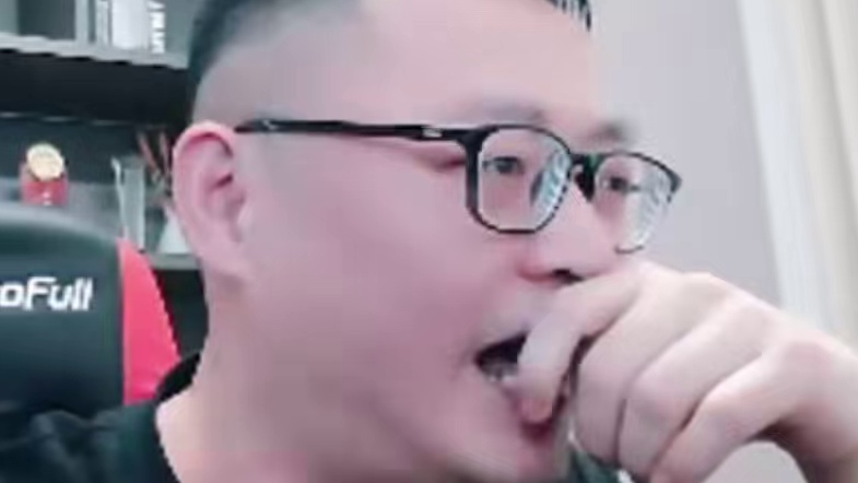 野猪王子，四连吃鸡 #炉石传说 #酒馆战棋 #炉石传说安戈洛龟途 #炉石酒馆战棋新赛季S11