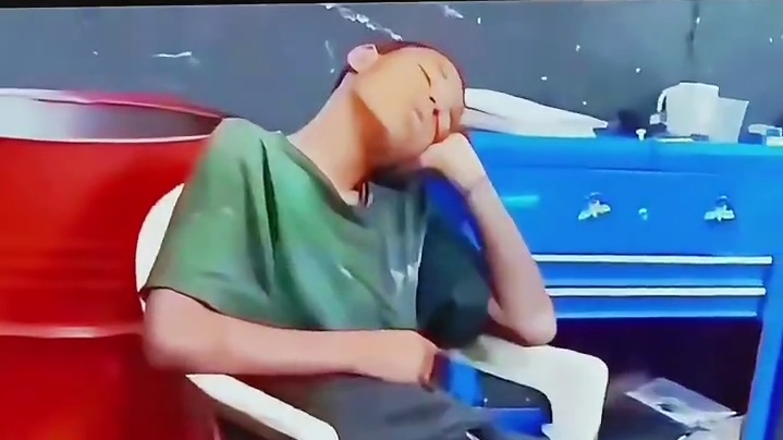 损友整蛊恶搞，看完真是笑岔了#视频搞笑 #损友恶搞 #整蛊玩具