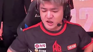總有人問當(dāng)年為什么白鯊港口總打A不打B，那是因為玄冥二老守的B～白鯊戰(zhàn)術(shù)沒問題！誰能想到歐神仙爆了