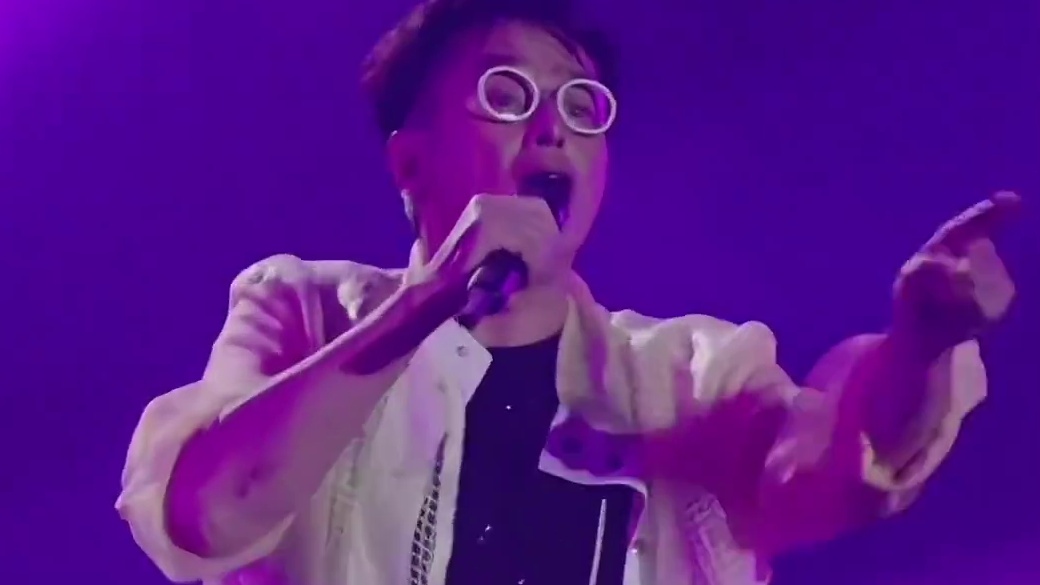 #谭咏麟演唱会太原站官宣  10月18日，一起去现场感受谭咏麟的独特魅力吧！ #谭咏麟太原首唱掀港乐