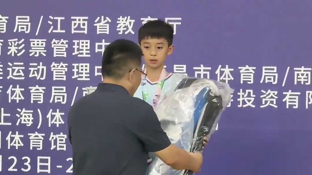 恭喜百川获得江西省锦标赛冠军！ #羽毛球 #廖百川 #比赛现场 #百川联名冲击之刃