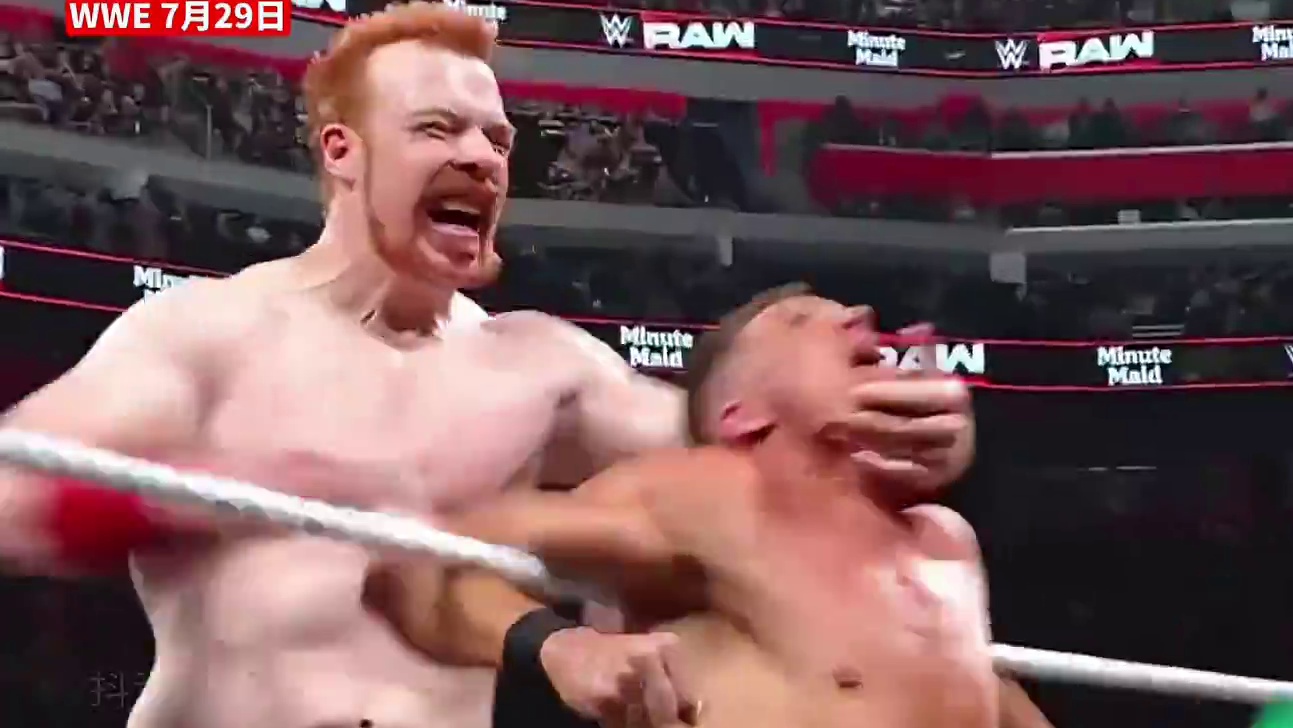 WWE 7月29日：大白鲨激战格雷森，卢瑟夫搞偷袭打伤大白鲨 #希莫斯 #卢瑟夫 #wwe