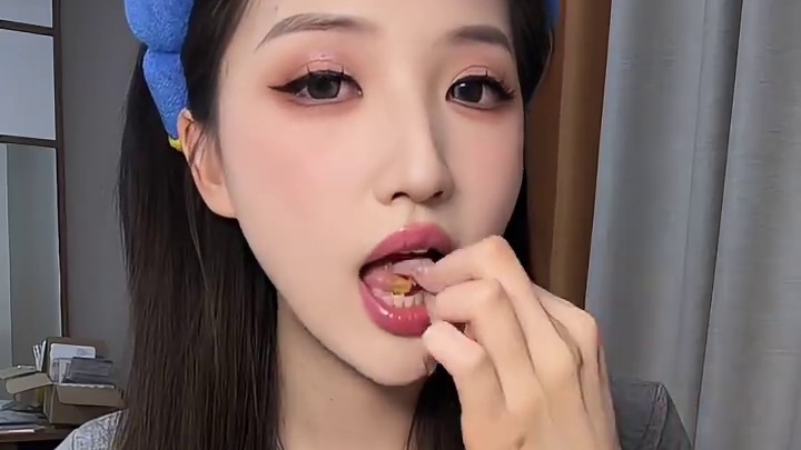 像薯片嘎嘣脆 #吃货日常 #零食推荐 #零食分享 #深夜放毒 #猪油渣