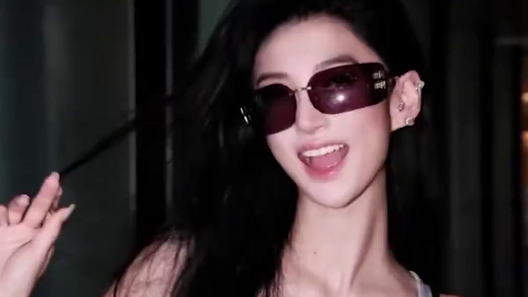 这个夏天，一定要去拍上我的时髦大片！#随街时髦感就这么被我拿捏了  #时髦精出街随手拍  #时髦精城