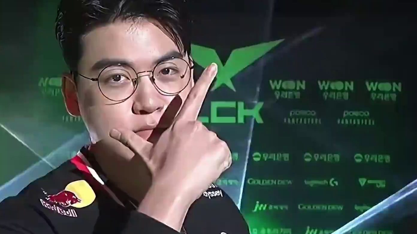 gumayusi直播谈论faker续约四年，表示有点被吓到了 #faker #t1 #gumayus