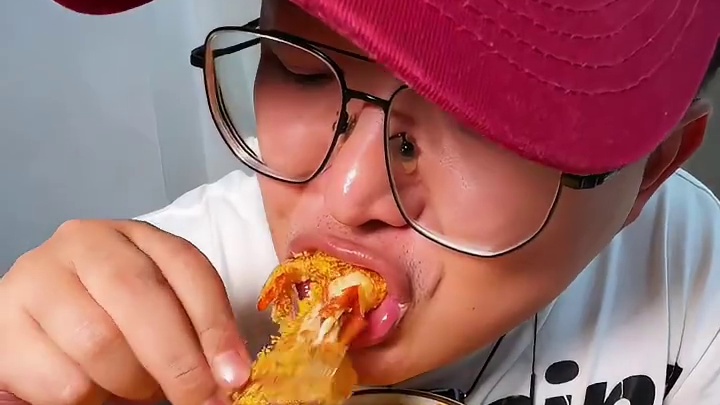 集渔的自助，一百多的还能实现三文鱼自由，这也太爽了吧#集渔 #集渔泰式火锅 #集渔泰式海鲜火锅店 #