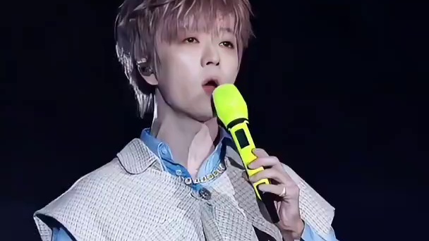 王栎鑫《一个人》长沙演唱会直拍. #王栎鑫#一个人#现场版live#王栎鑫x巡回演唱会