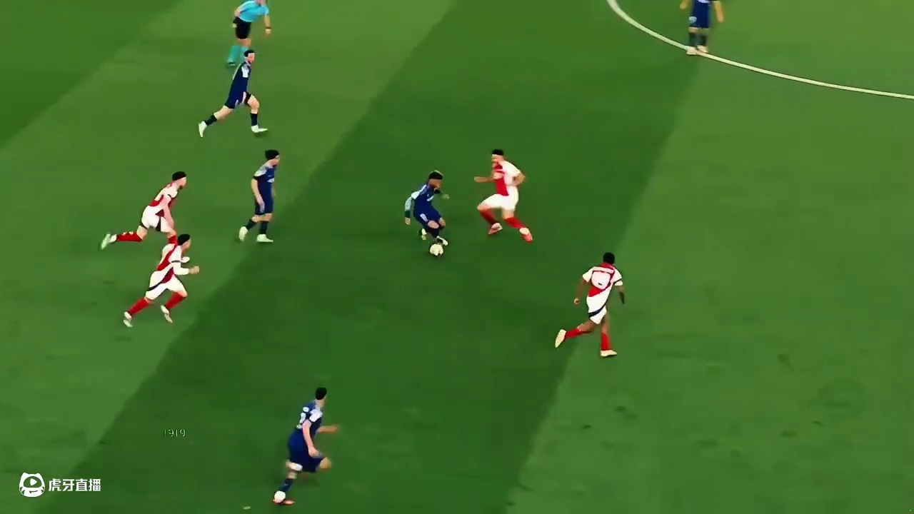 “Doue”在法语中是天才的意思. #足球#杜埃