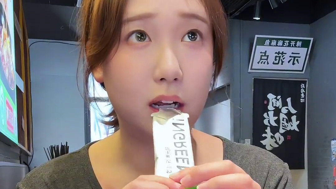 巨麻巨辣的火锅牛蛙！！一整个嘴麻肿了 #我的美食日记 #麻辣牛蛙 #爆辣挑战 #轻元素纤维饮 #吃货