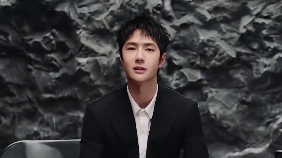 人总会在不同时段爱上王一博