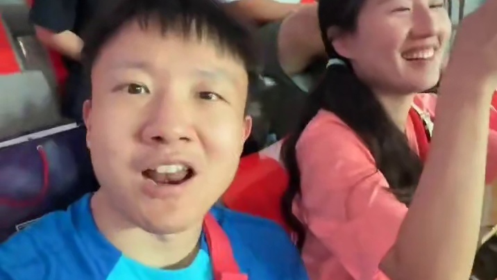 别人中场开香槟！#足球