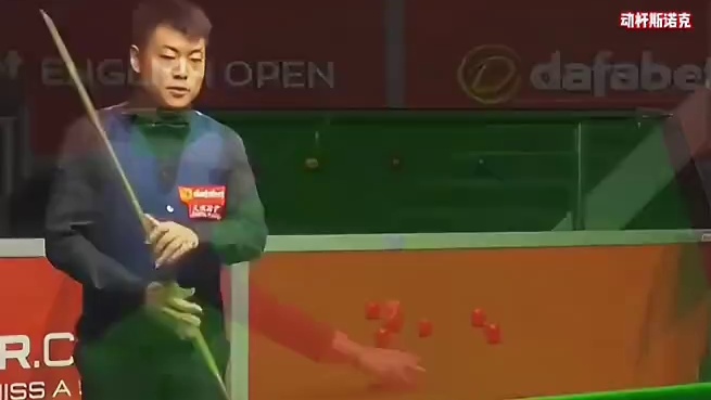 梁文博打出147庆祝，场面火爆堪比攻打平安县城，裁判被这阵势惊得手足无措(2)