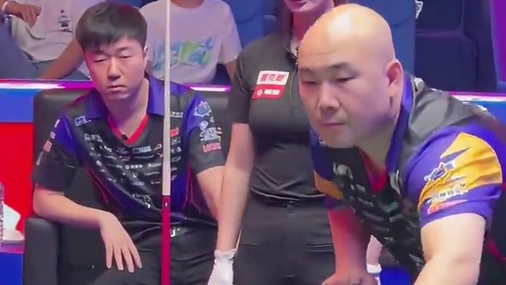 配个什么文案合适呢？#台球杨帆