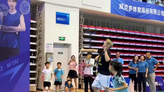 2025VICTOR双塔杯羽毛球公开赛 青岛凯撒仁洲杯开幕啦！刘雨辰李俊慧的表演赛很精彩
8.1-8