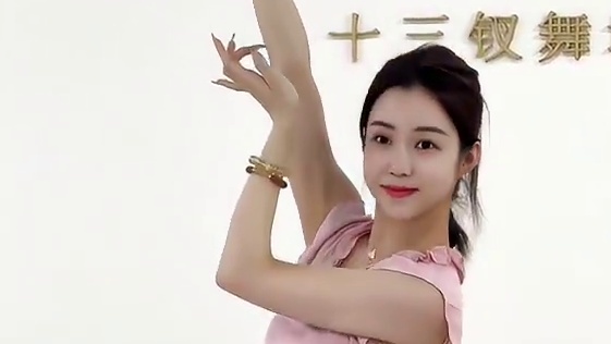 八月第一天，阳光和好运一起签收 #舞蹈日常 #古典舞 #成人古典舞 #舞蹈老师