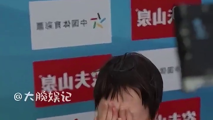 明明和陈芋汐是跳水双子星，为何全红婵缺席世锦赛跳水？了解内情才懂她的无奈心酸#娱乐评论大赏 #内容启