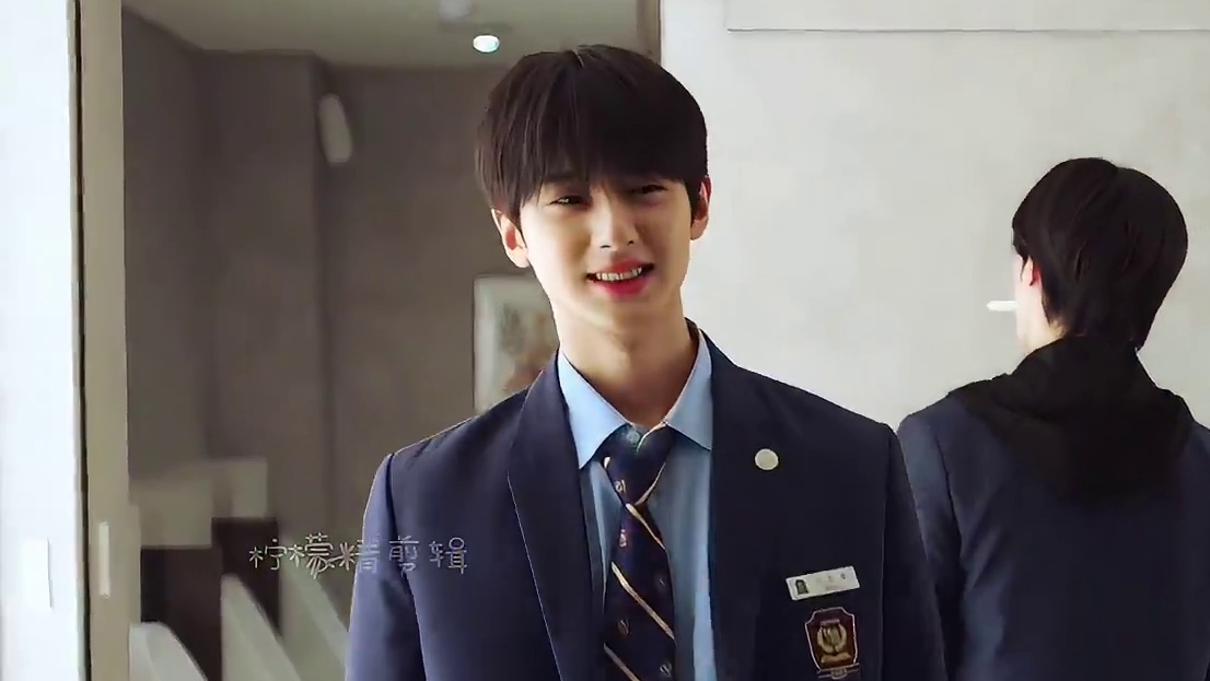 娘嘞！帅我一脸！帅的不知天地为何物了！金旻奎 #金旻奎 #清潭国际高中