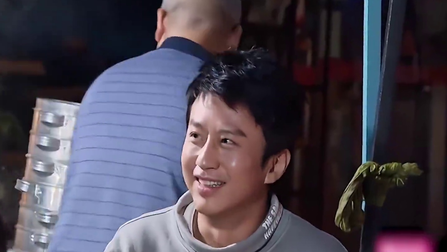 转行当重庆出租车司机，才发现人的素质与喝多少酒无关