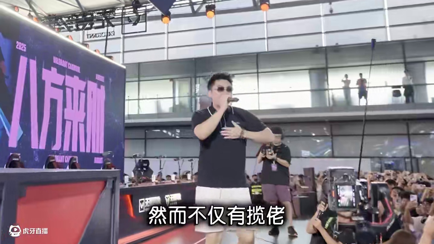 CJ里面打瓦手，大展宏图！揽佬空降CJ带瓦学弟们喊妈妈 #瓦手FPS全明星阵容亮相CJ #无畏契约手