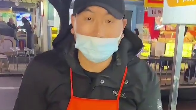 成都街头12一个乐山咔饼牛肉的嘎嘎香！