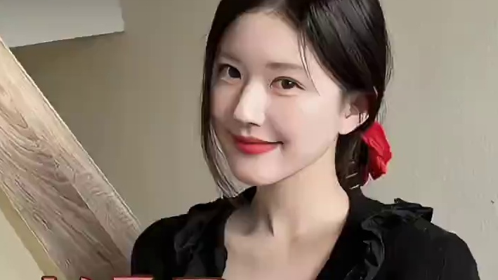 露思，这一路实在太苦，还好你一次次救自己于水火...#赵露思 #赵露思发长文控诉经纪公司 #赵露思我