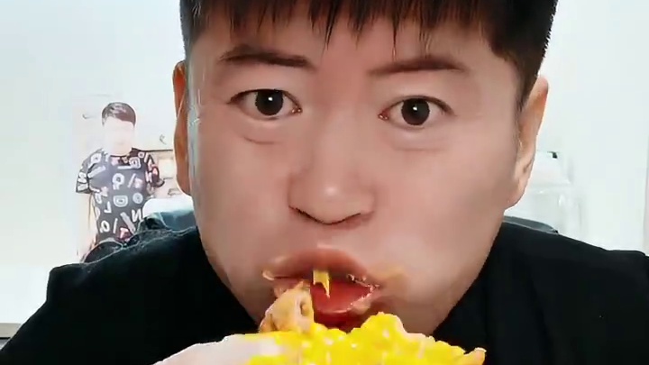 #25年拍的 吃了一盘火鸡面，一个汉堡#这一碗好过瘾