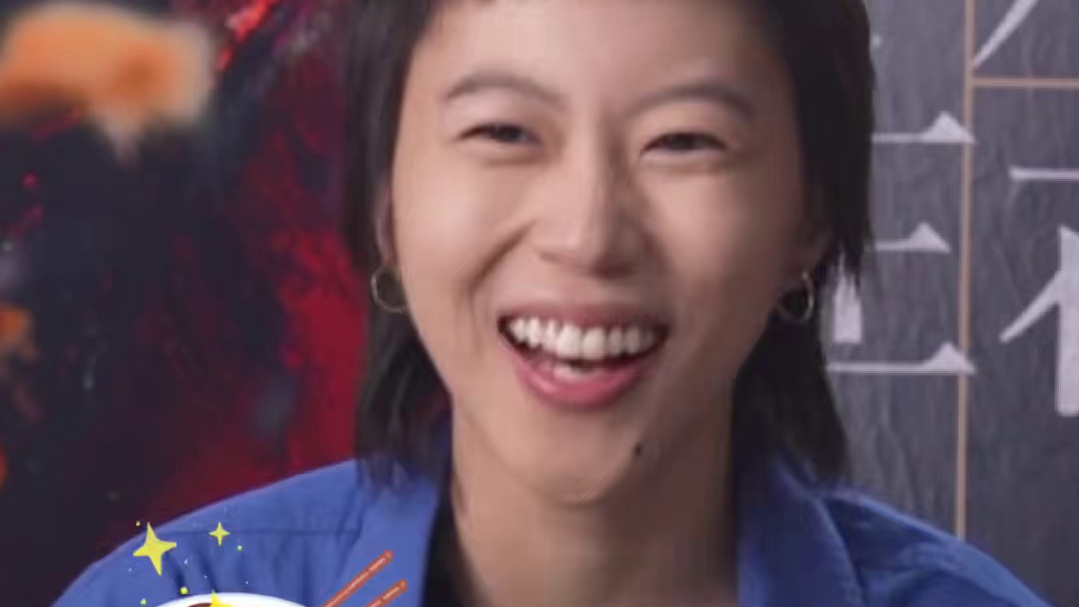 #窦靖童在家最喜欢做炸酱面为了拍摄#她的生存之道 #窦靖童 学习了很多美食的做法，她说自己生活中就挺