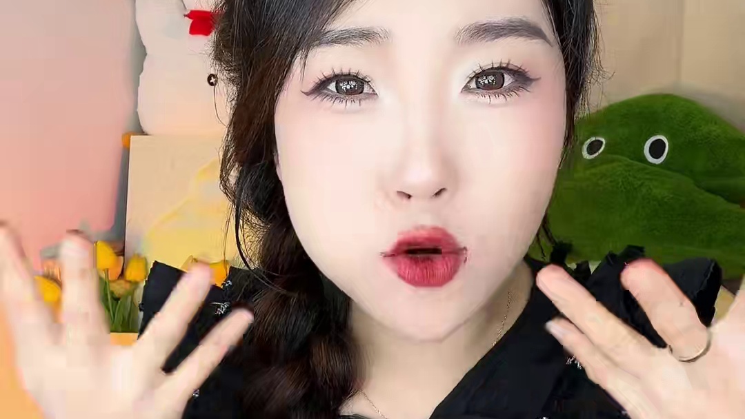 控嘴期的宝儿们馋甜品那就吃它！一块146大卡！纯可可脂！浓郁巧克力爆浆口感，每一口都是心动！#脏脏布