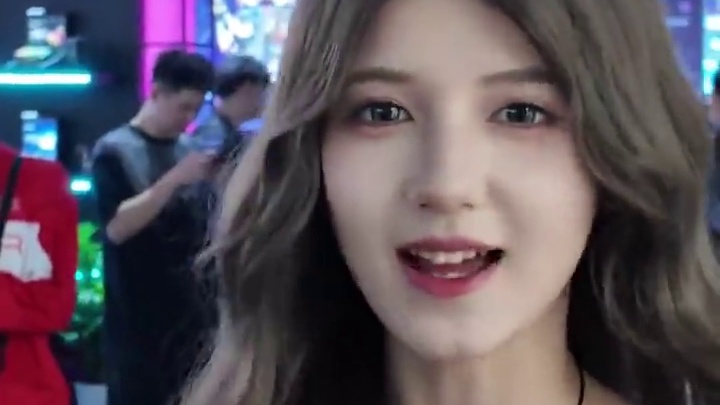 美女合影+1 ！！！ #美女 #搞笑 #漫展集邮