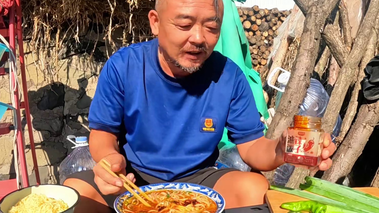 一碗简单的牛肉面，只要沙大厨一经手，能把人香懵#我的乡村生活