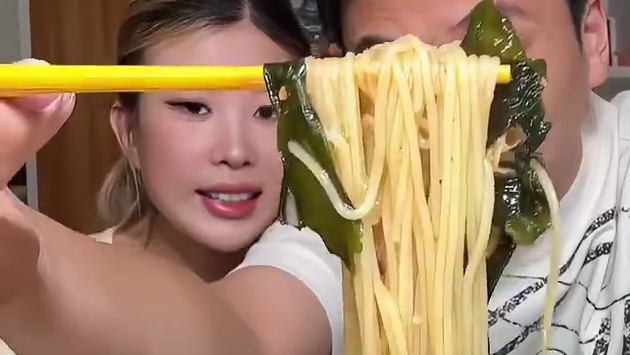 大家都把特产美食往出抖一抖哇！ #首伊天一各地特产测评 #这也太好吃了 #特产美食 #地方特色美食 