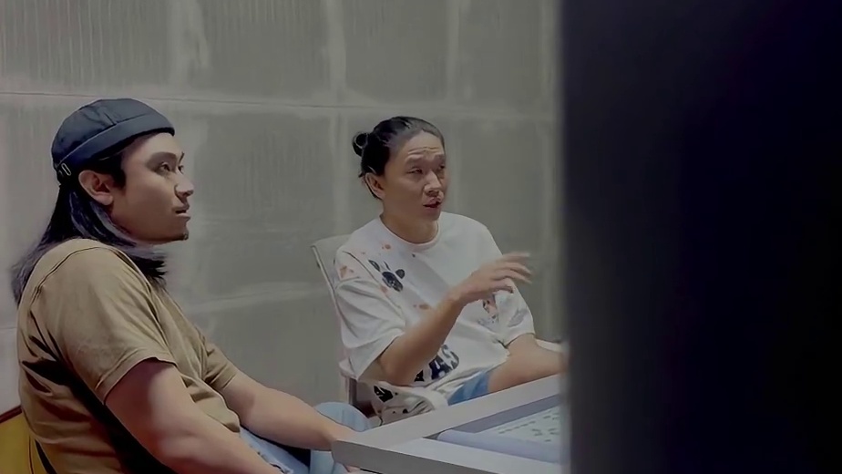 《环行旅舍》音频组自制|新专辑预告 #环行旅舍 
特勤组：老板，我们想......
老板：没有预算。