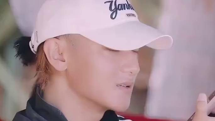 这个AI真的是完全听不懂话，怪不得黄子韬会和它吵起来